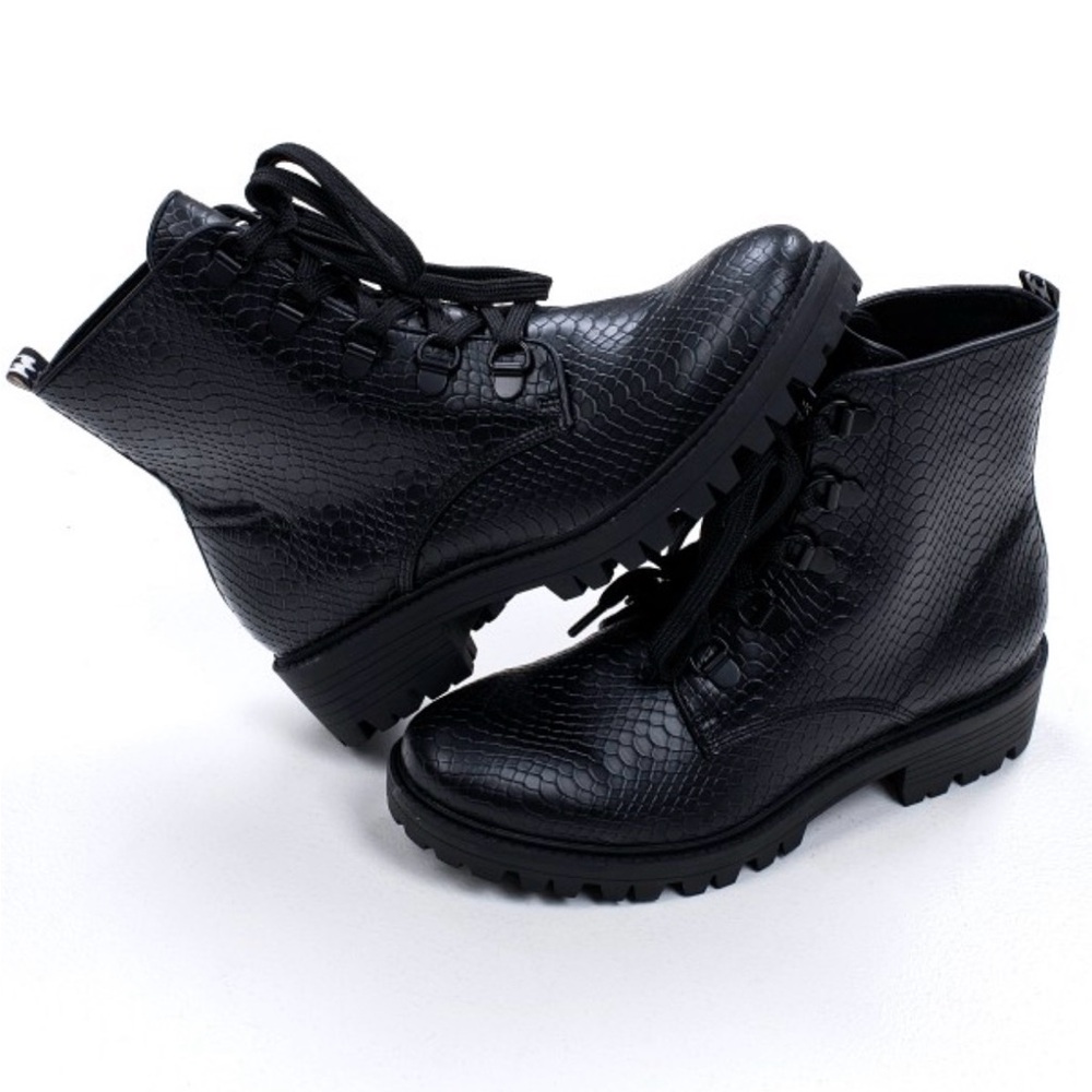 Kendall & Kylie Black Snake-Pattern Moto Boots
